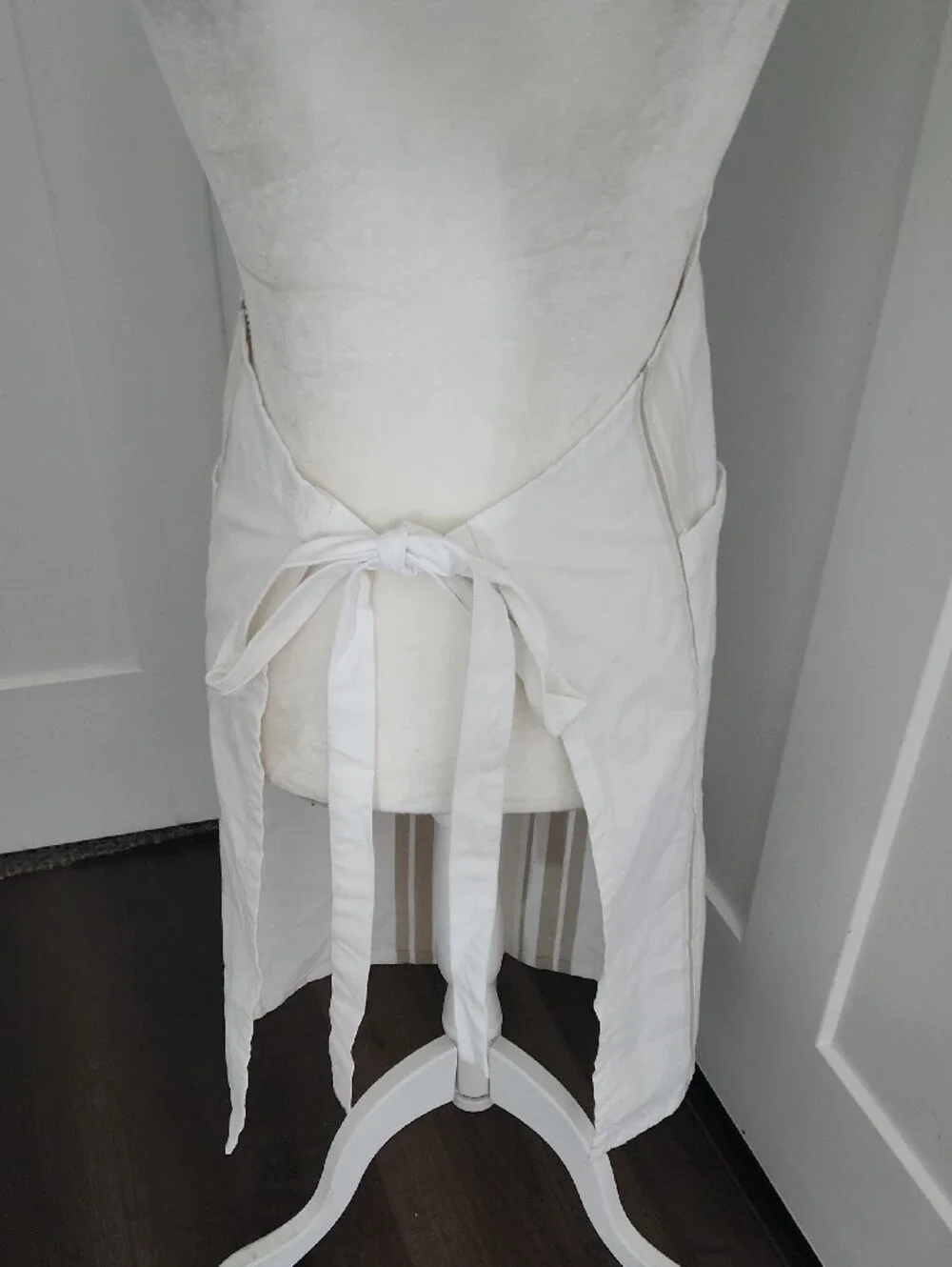 Neutral Stripe Cotton Kitchen Apron with Front Pockets - Unbranded